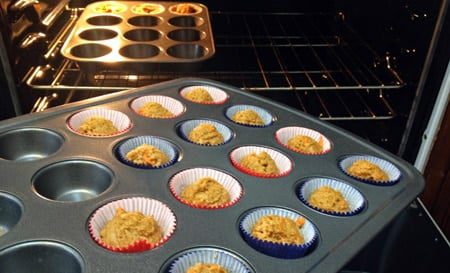 cupcakes para perros en el horno